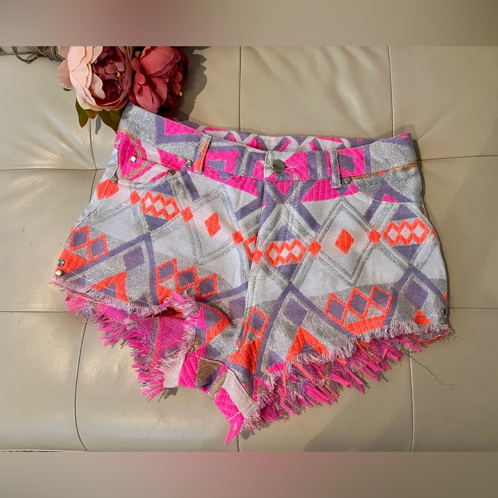 Chaser Colorful Geometric Patterned Shorts - Picture 13 of 13
